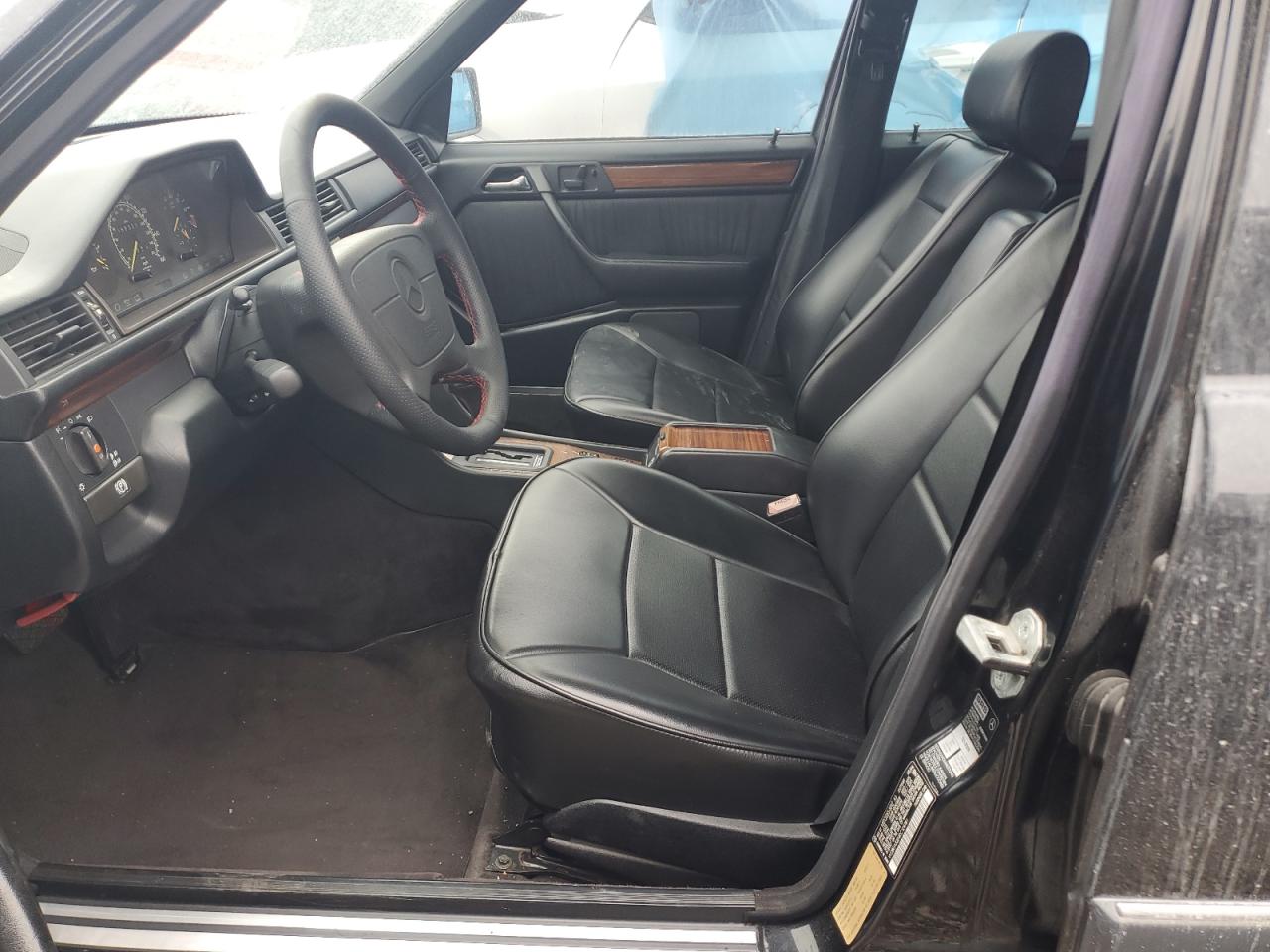 1994 Mercedes-Benz E 320 VIN: WDBEA32E4RC124781 Lot: 85058675