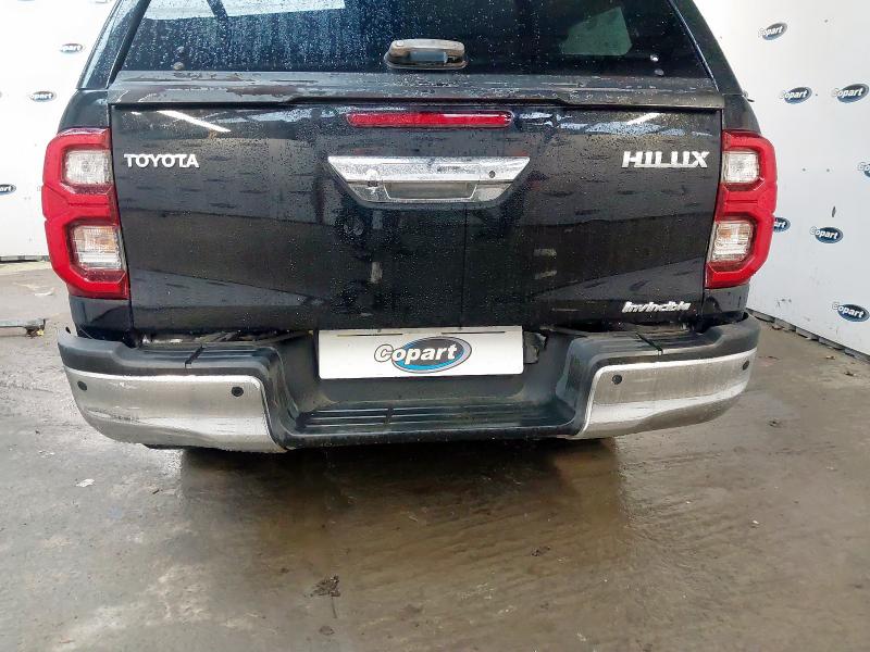 2021 TOYOTA HILUX INVINCIBLE D/CAB PICK UP 2.8 D-4D AUTO