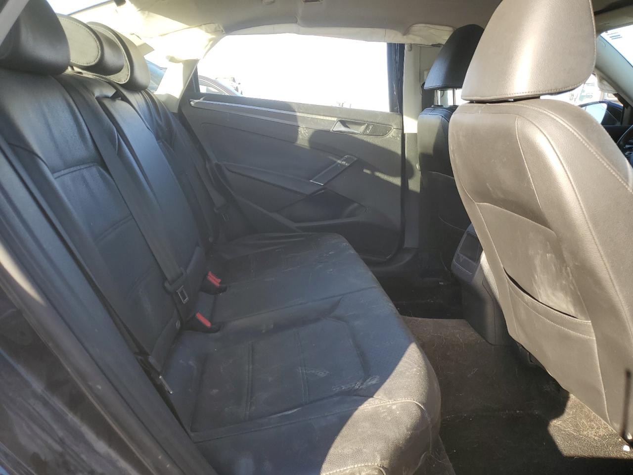 2017 Volkswagen Passat R-Line VIN: 1VWDT7A34HC083482 Lot: 92677555