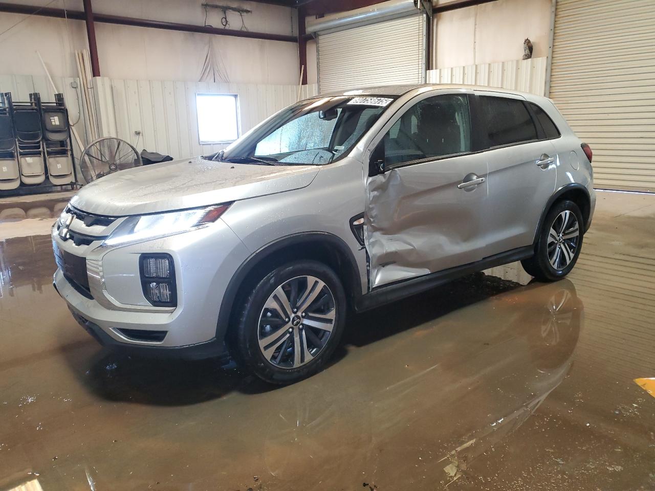 JA4ARUAU8SU003317 MITSUBISHI OUTLANDER Photo 1