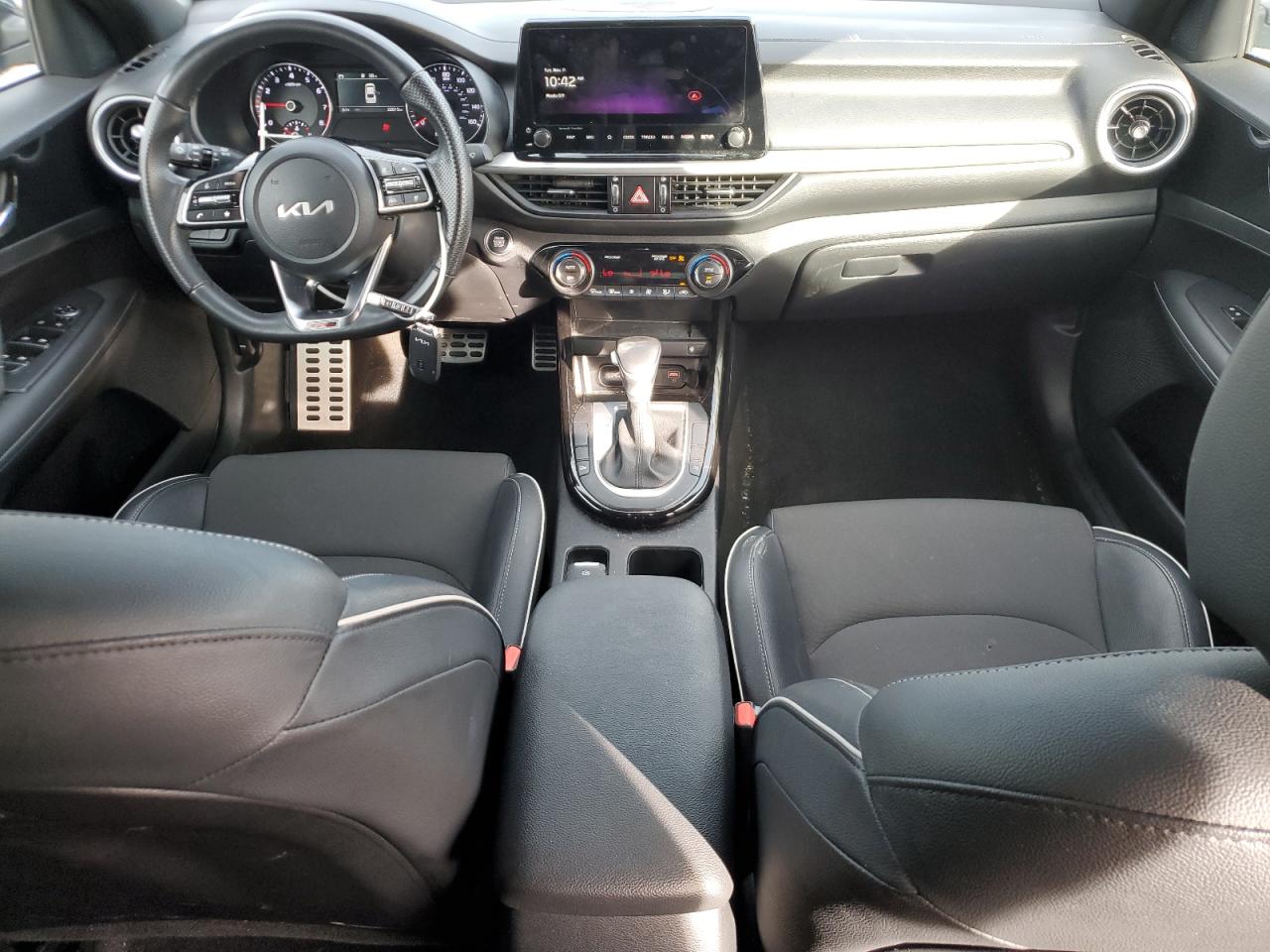 2024 Kia Forte Gt Line VIN: 3KPF54AD3RE732258 Lot: 92132875