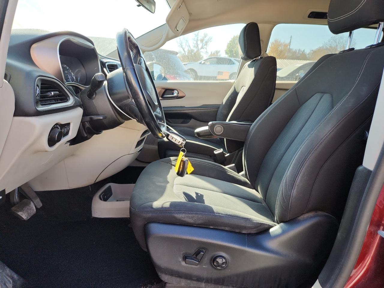 2020 Chrysler Voyager Lx VIN: 2C4RC1CG9LR280802 Lot: 92718635