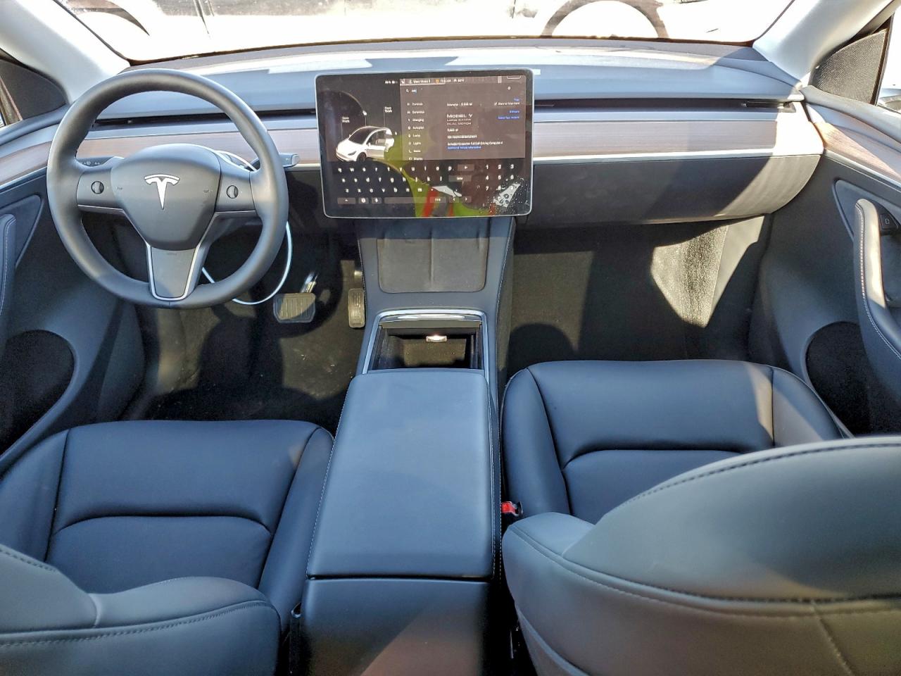 2025 Tesla Model Y VIN: 7SAYGDEE5SF281987 Lot: 91922175