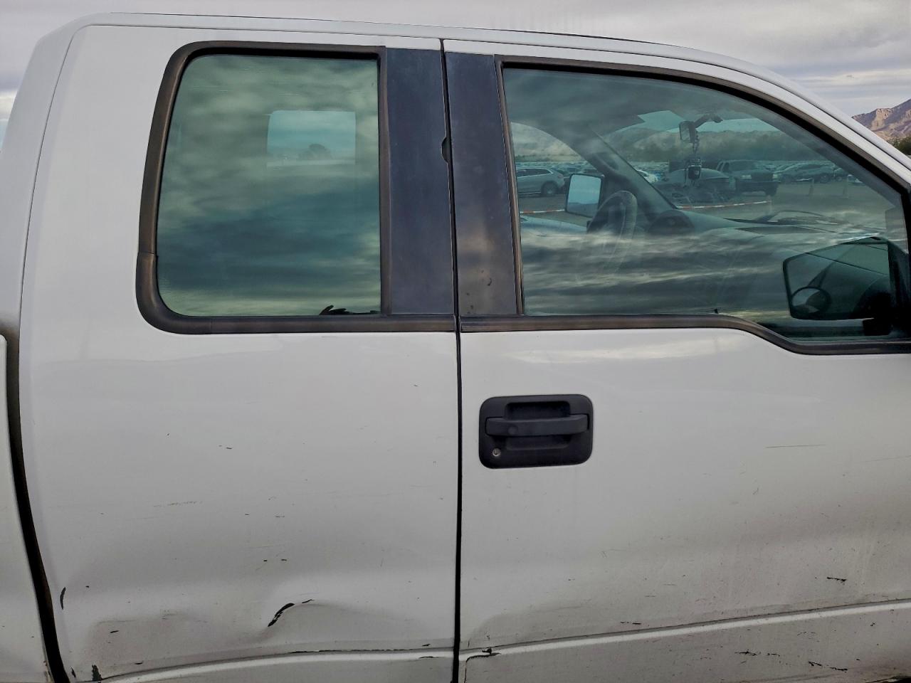 2007 Ford F150 VIN: 012415 Lot: 94411165