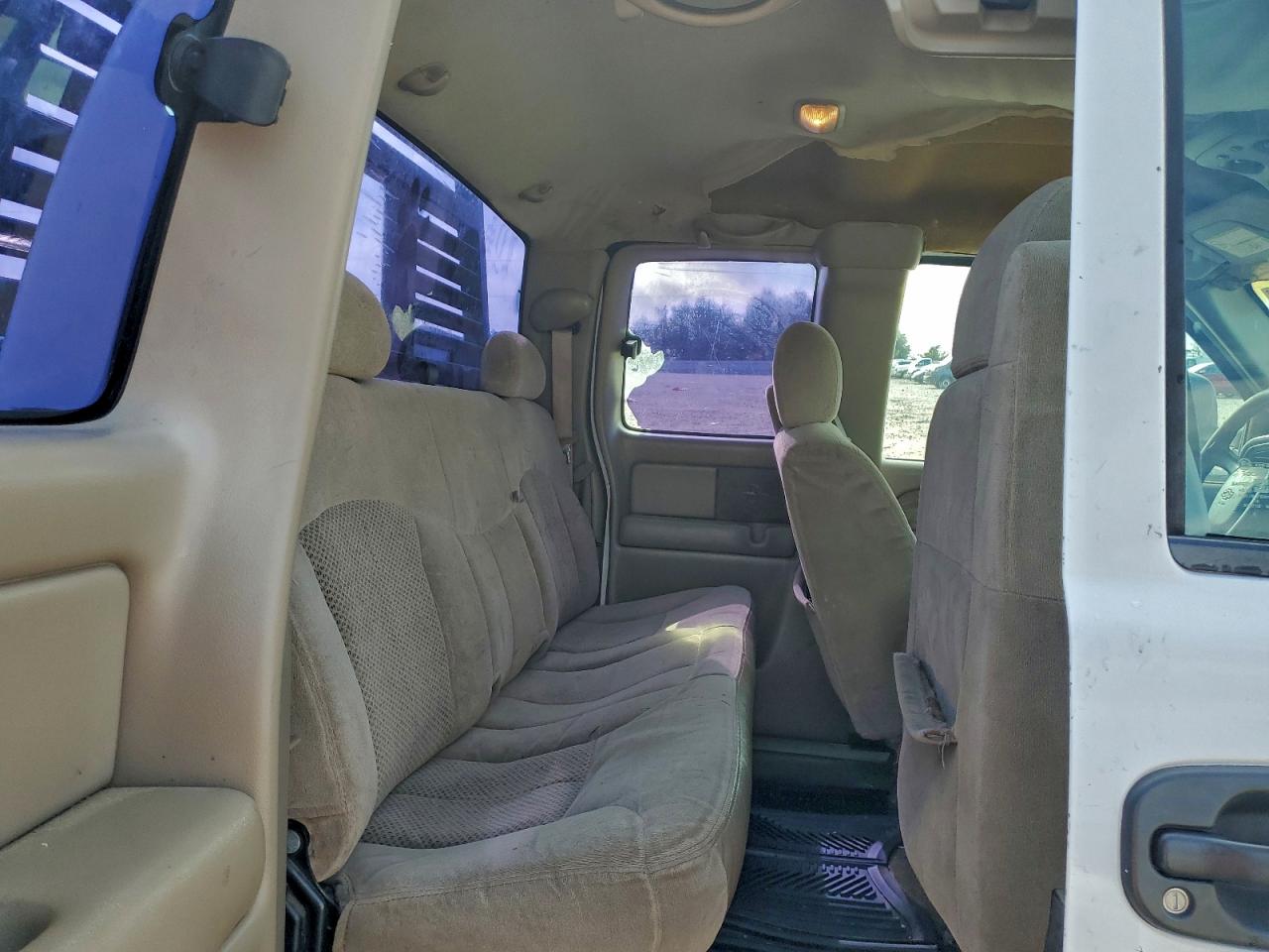 2001 Chevrolet Silverado C2500 Heavy Duty VIN: 1GCHC29UX1E252080 Lot: 93501245