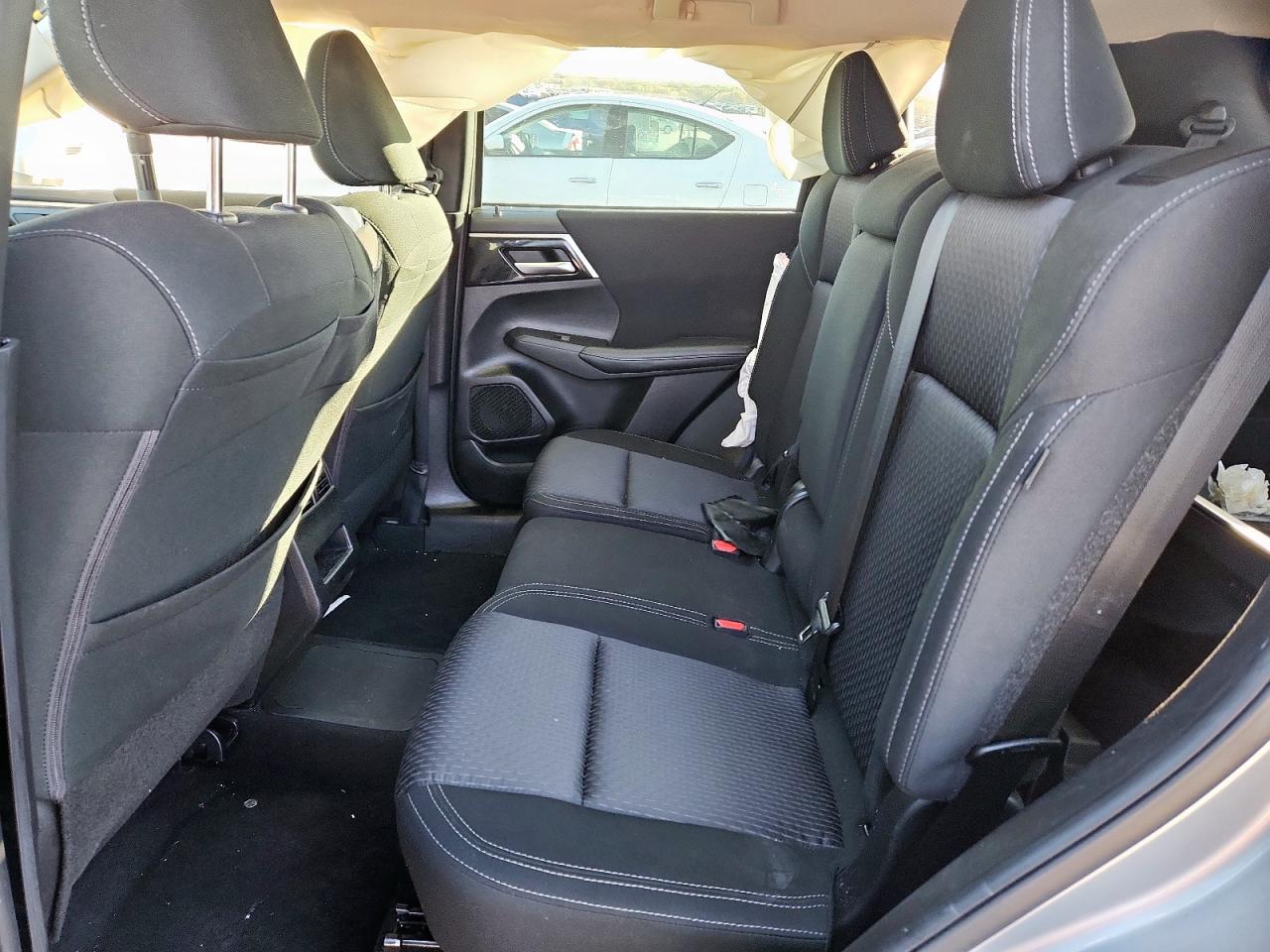 2023 Mitsubishi Outlander Es VIN: JA4T5TA90PZ038907 Lot: 92395425