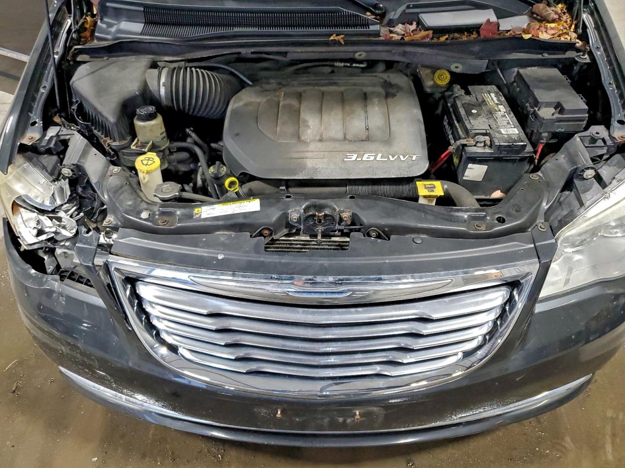 2011 Chrysler Town & Country Touring L VIN: 2A4RR8DG6BR782567 Lot: 94267035