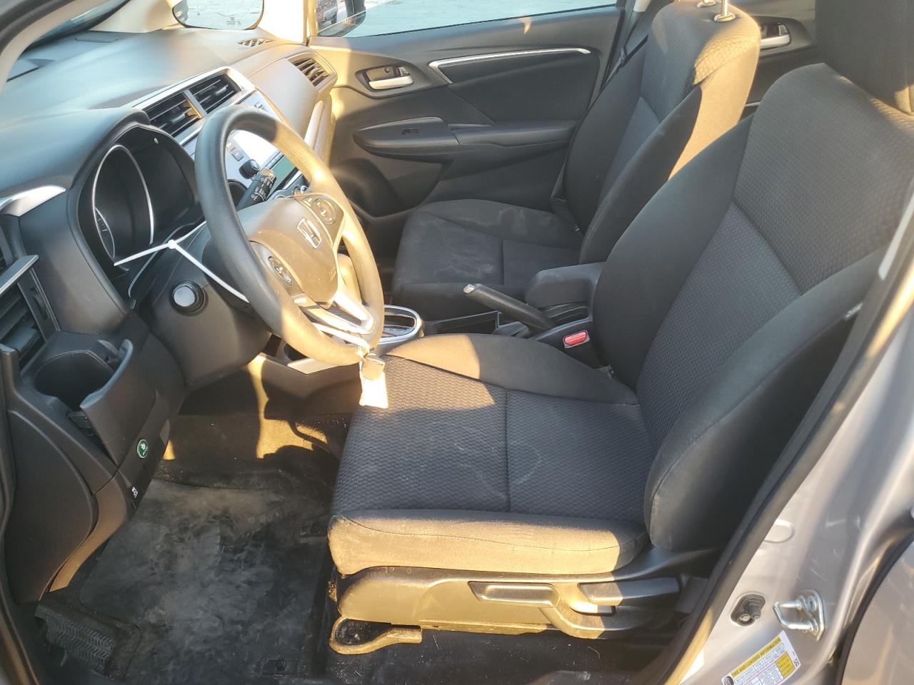 2018 Honda Fit Lx VIN: 3HGGK5H43JM736637 Lot: 91471025