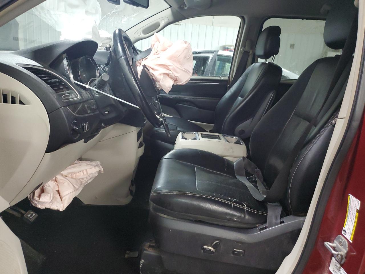 2011 Chrysler Town & Country Touring L VIN: 2A4RR8DG6BR683750 Lot: 93543055