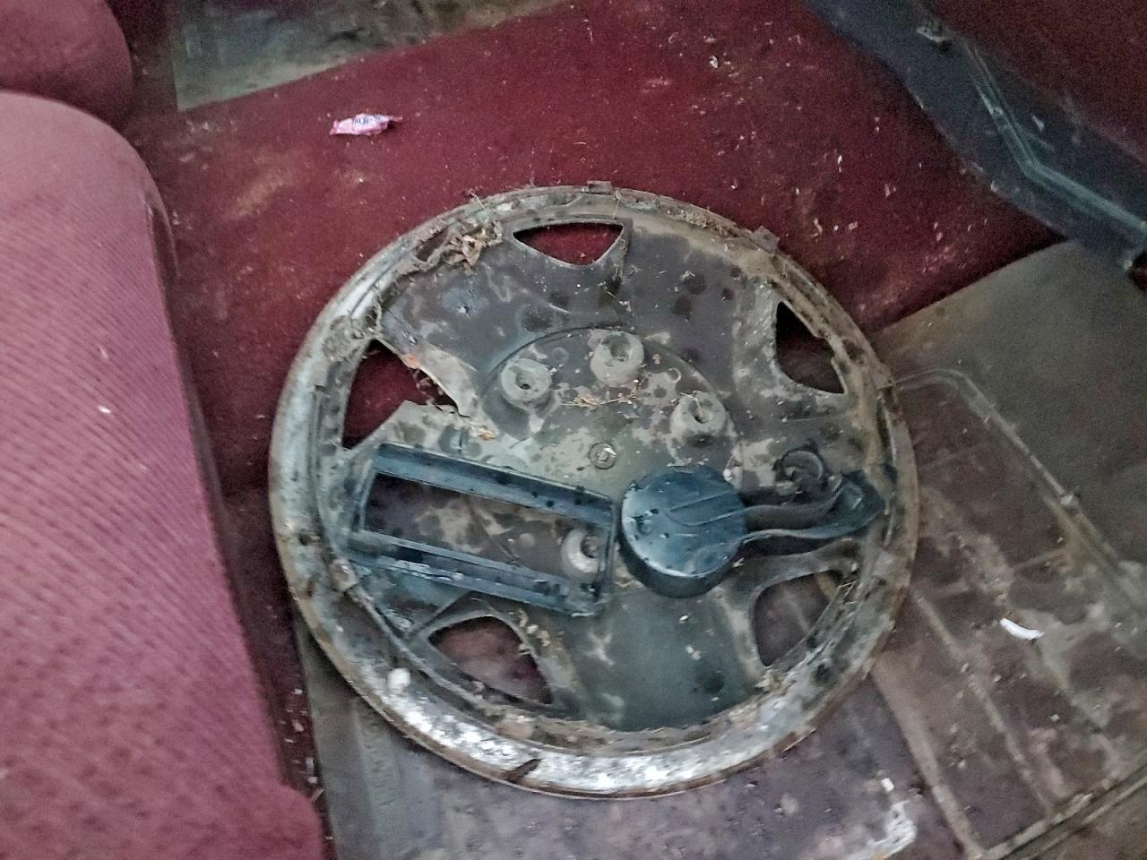 1995 Chevrolet Gmt-400 C2500 VIN: 1GCGC24K2SE201661 Lot: 93871985