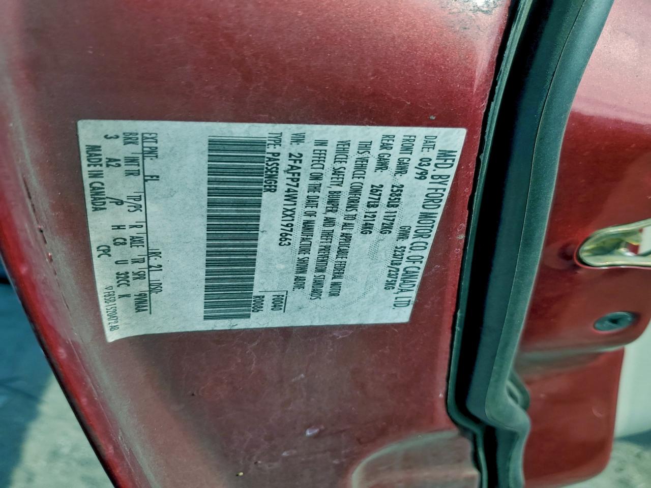 1999 Ford Crown Victoria Lx VIN: 2FAFP74W1XX197663 Lot: 93975055