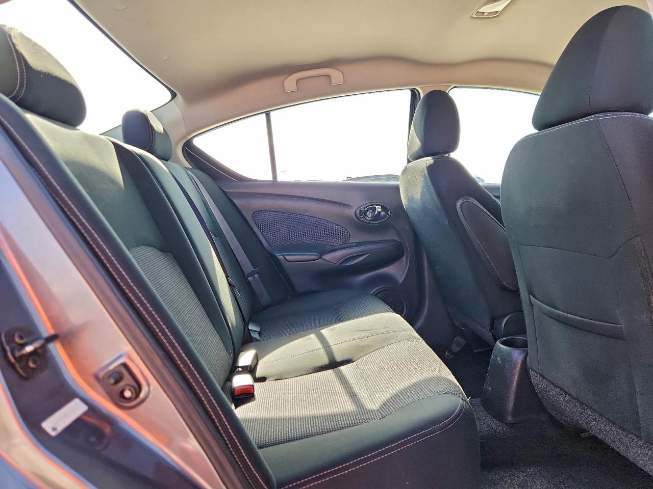 2018 Nissan Versa S VIN: 3N1CN7AP5JL820701 Lot: 93923445