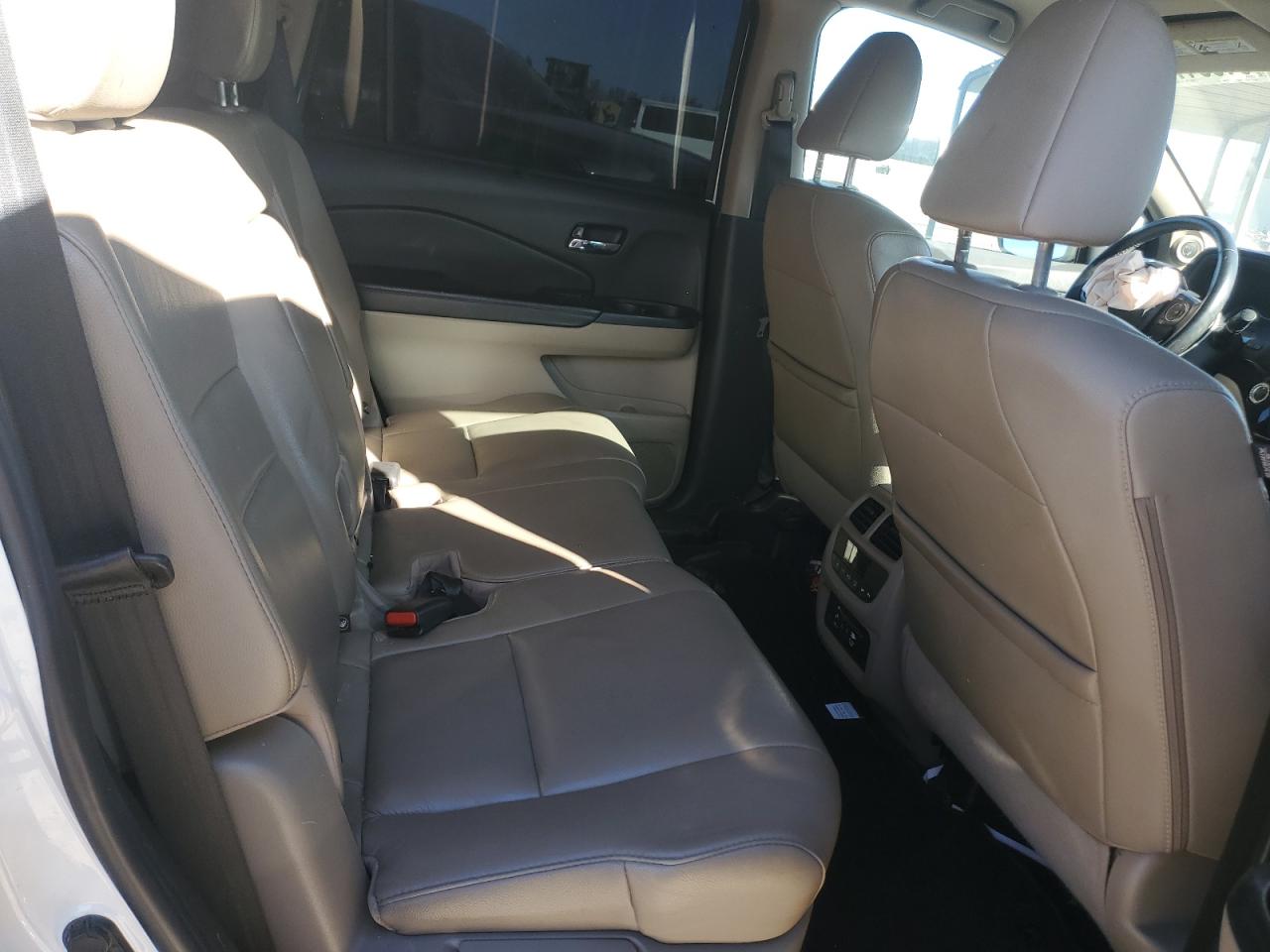 2016 Honda Pilot Touring VIN: 5FNYF6H93GB076606 Lot: 91091755