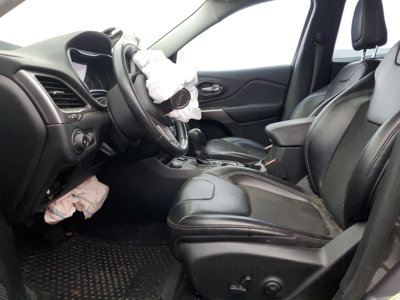 2019 Jeep Cherokee Latitude Plus VIN: 1C4PJMLBXKD355625 Lot: 92039645