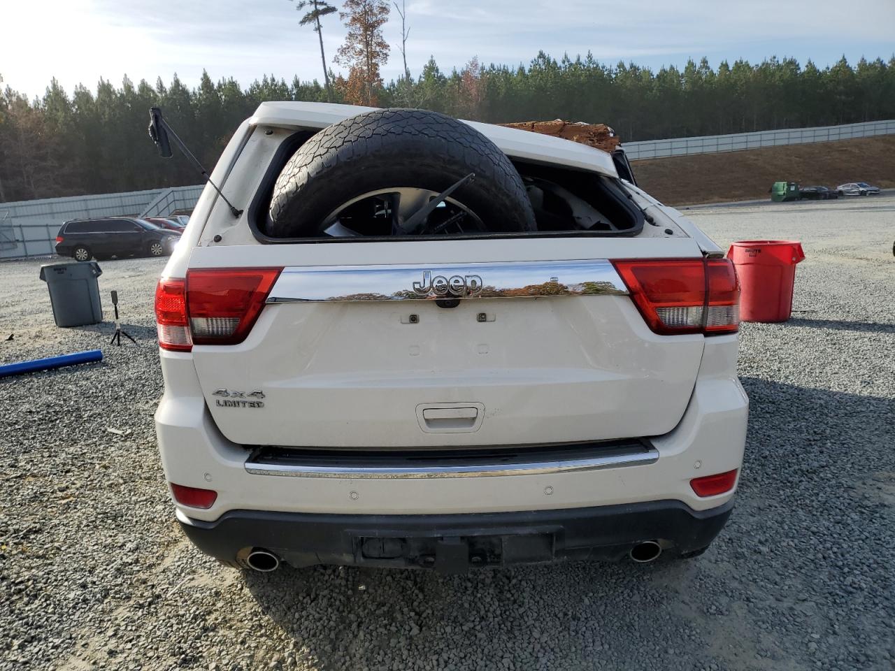 2011 Jeep Grand Cherokee Limited VIN: 1J4RR5GT2BC552329 Lot: 92858055