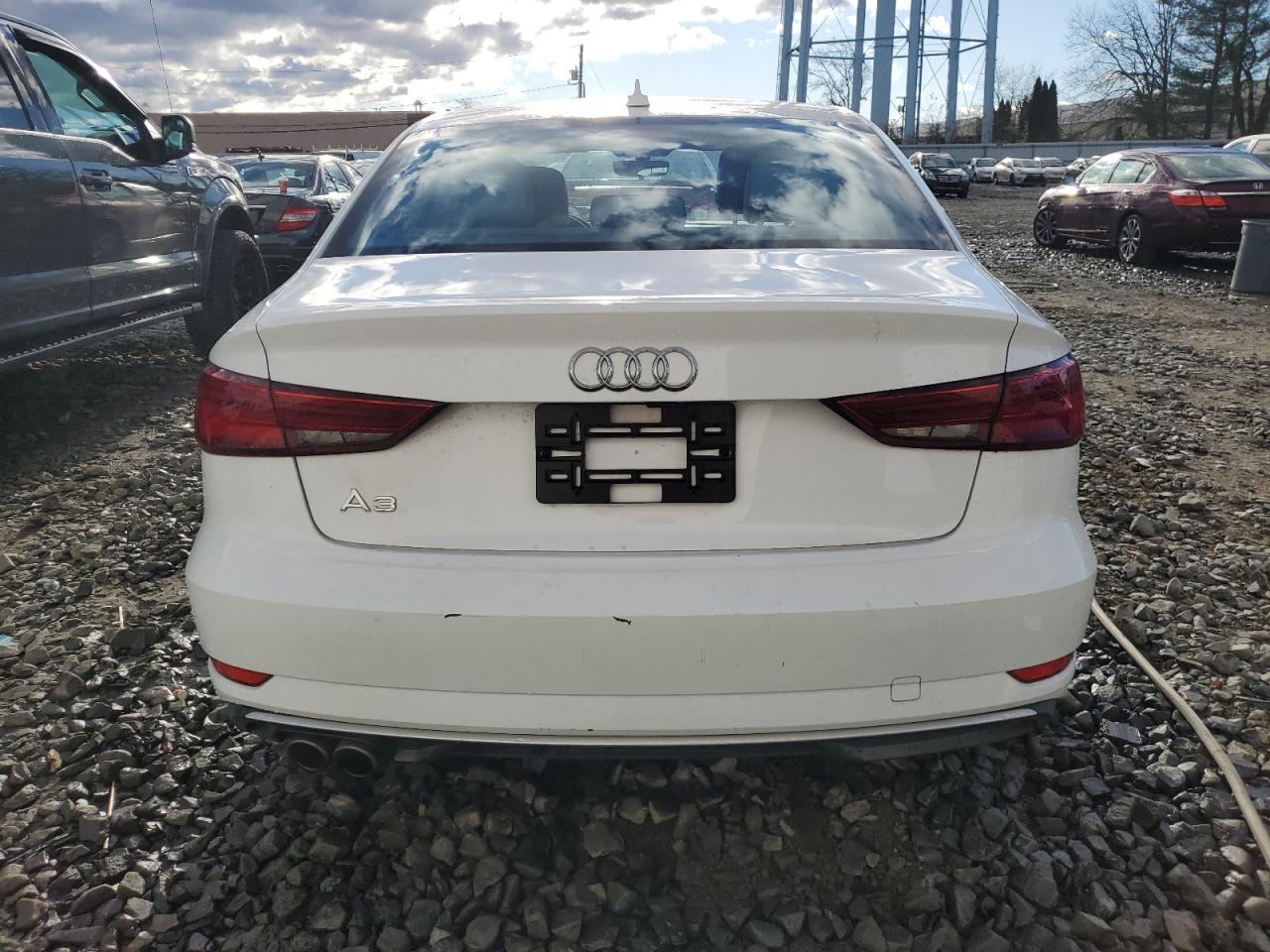 2017 Audi A3 Premium VIN: WAUAUGFF1H1067335 Lot: 91778025