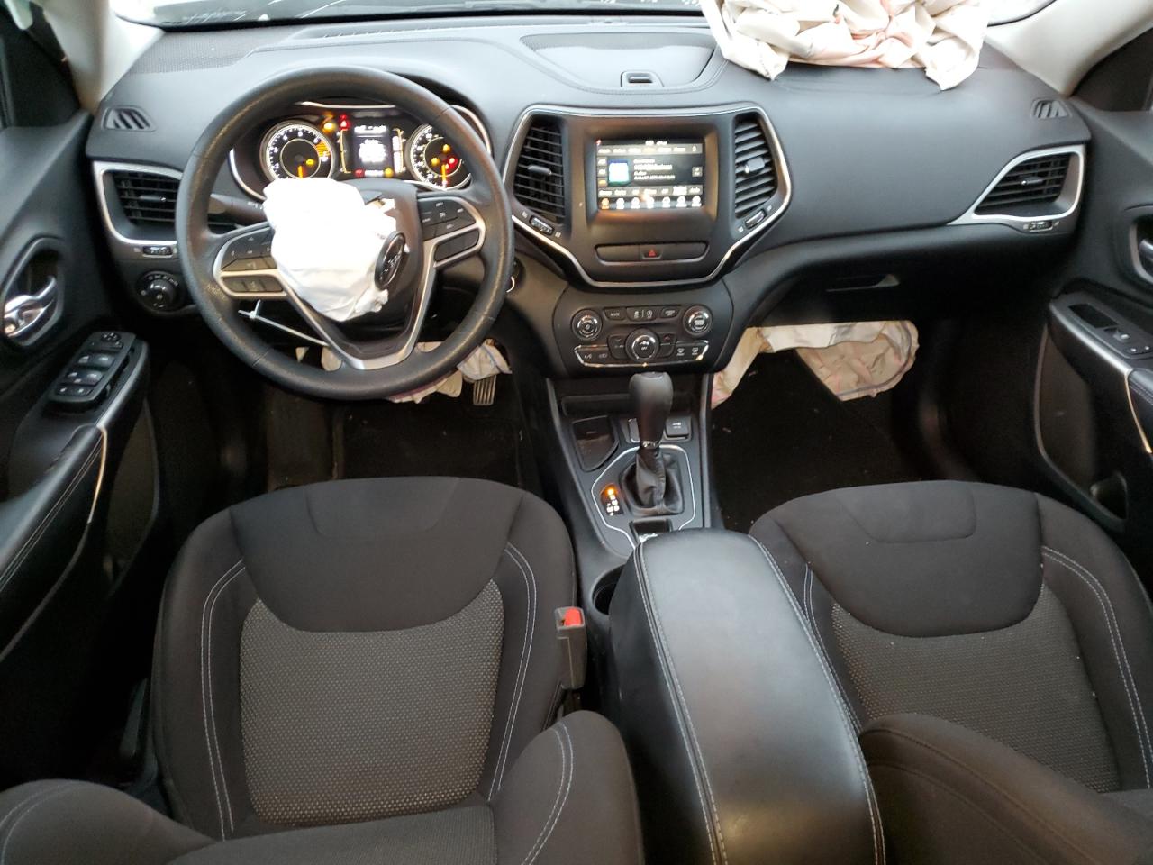 2019 Jeep Cherokee Latitude VIN: 1C4PJLCB8KD457953 Lot: 93650085