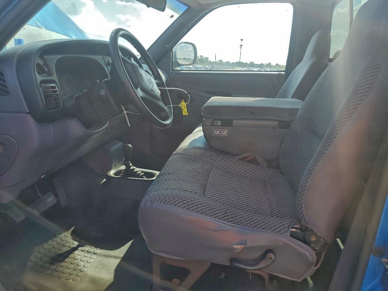 2001 Dodge Ram 2500 VIN: 3B7KF26661M520037 Lot: 94487875