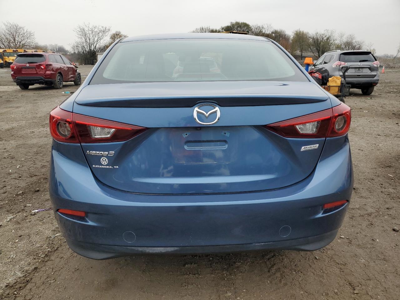 2018 Mazda 3 Touring VIN: 3MZBN1V35JM165279 Lot: 92801495