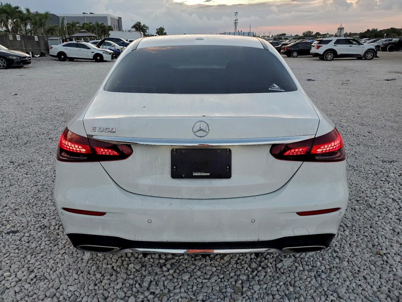 2021 Mercedes-Benz E 350 VIN: W1KZF8DB3MA970205 Lot: 94180405