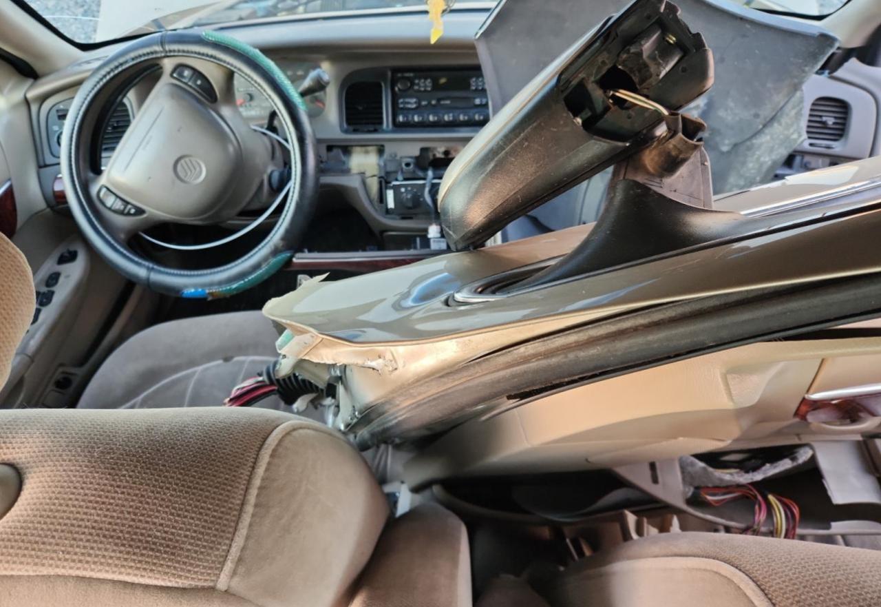 2000 Mercury Grand Marquis Gs VIN: 2MEFM74W7YX659145 Lot: 92451265