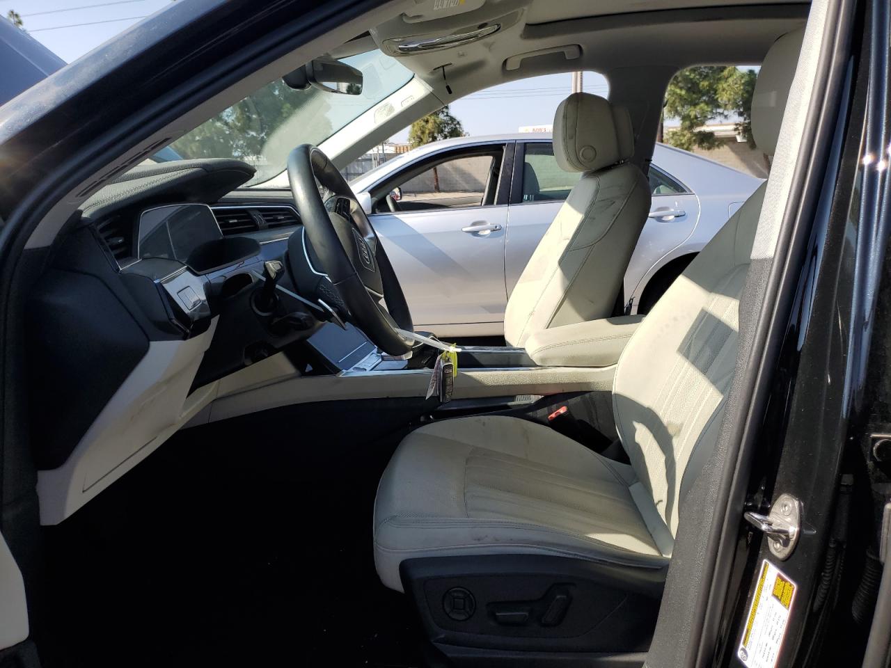 2024 Audi Q8 E-Tron Premium Plus VIN: WA15AAGEXRB005468 Lot: 90703725