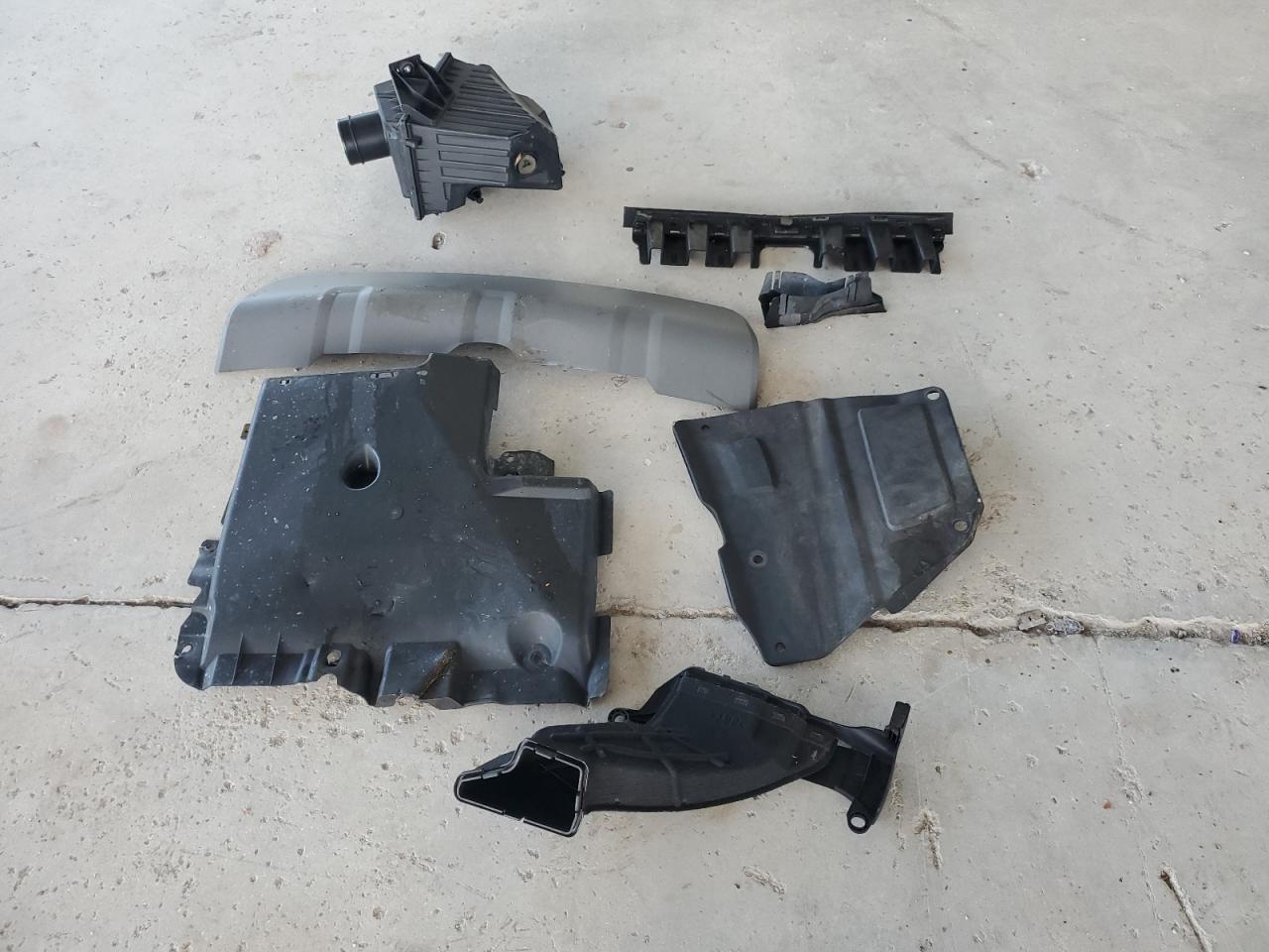 2019 Land Rover Discovery Sport Se VIN: SALCP2FX5KH811119 Lot: 91216395