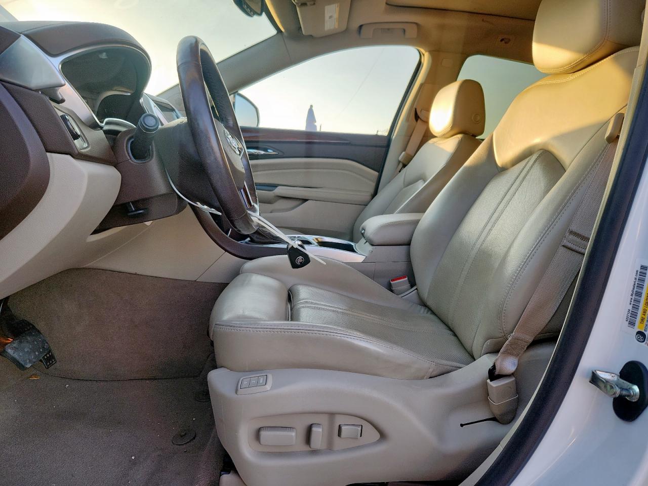 2015 Cadillac Srx Performance Collection VIN: 3GYFNCE37FS568158 Lot: 93062865