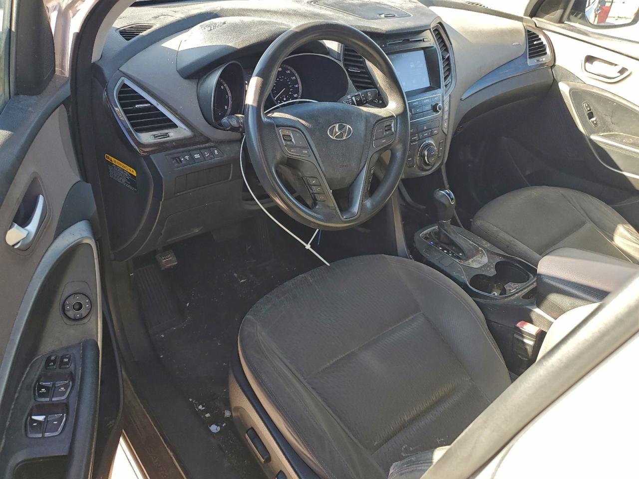 2017 Hyundai Santa Fe Se VIN: KM8SM4HF8HU168188 Lot: 94562755