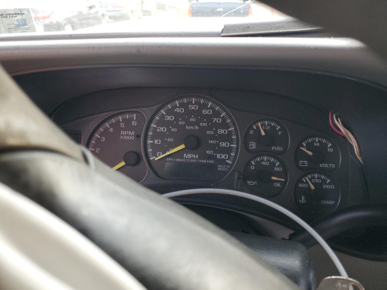 2001 GMC Yukon Xl C1500 VIN: 1GKEC16T71J256723 Lot: 92955365