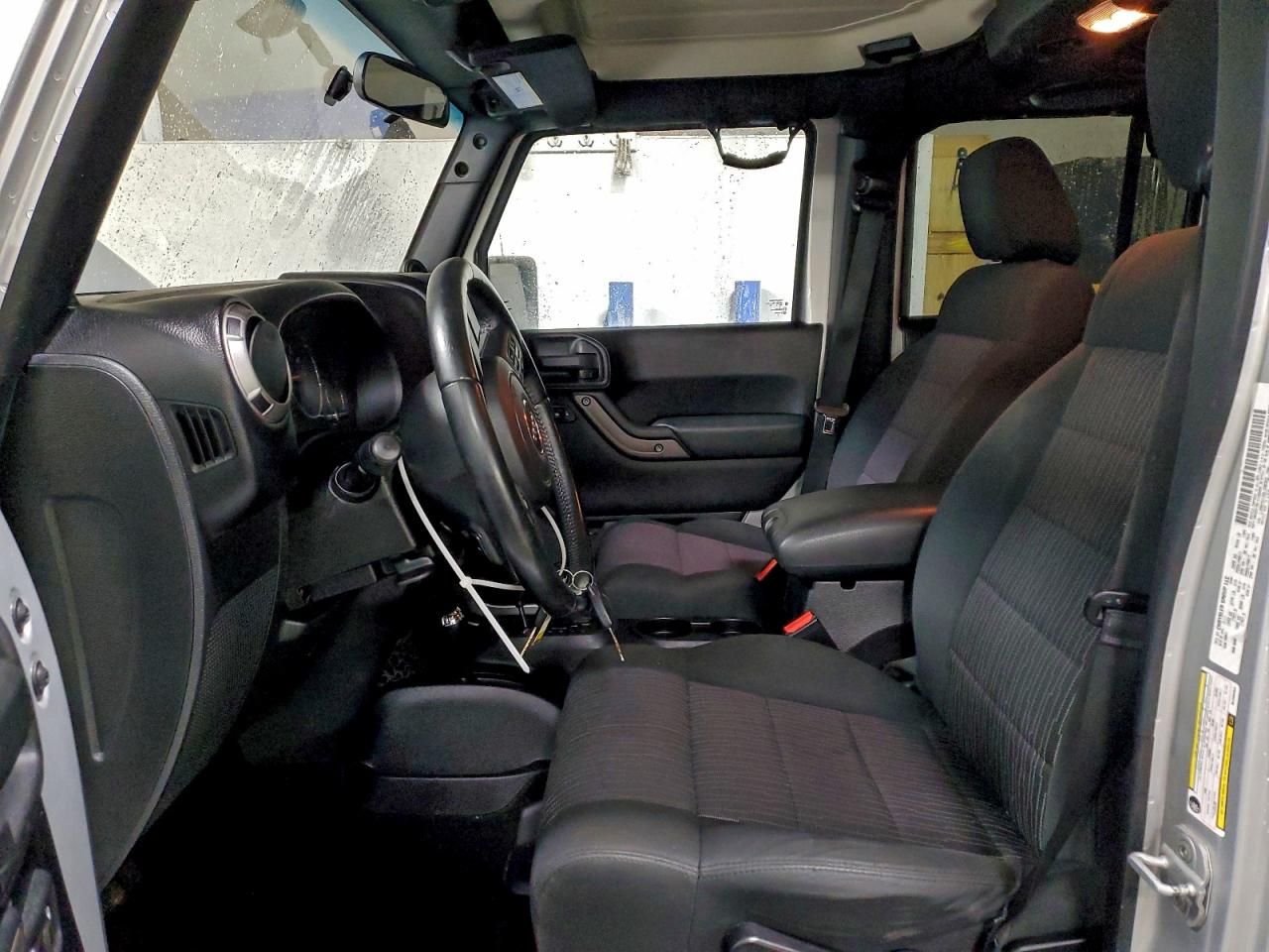 2011 Jeep Wrangler Unlimited Sport VIN: 1J4BA3H15BL596352 Lot: 94536515