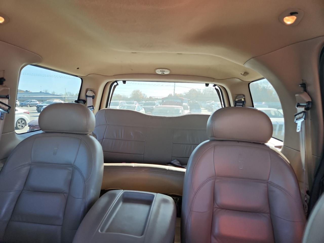 1999 Lincoln Navigator VIN: 5LMPU28A8XLJ16625 Lot: 92458105