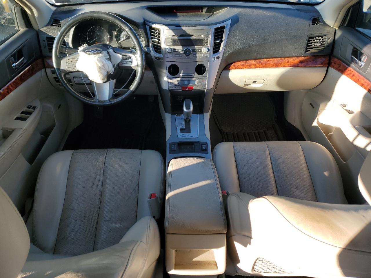 2010 Subaru Legacy 2.5I Limited VIN: 4S3BMBJ64A3218695 Lot: 92809925