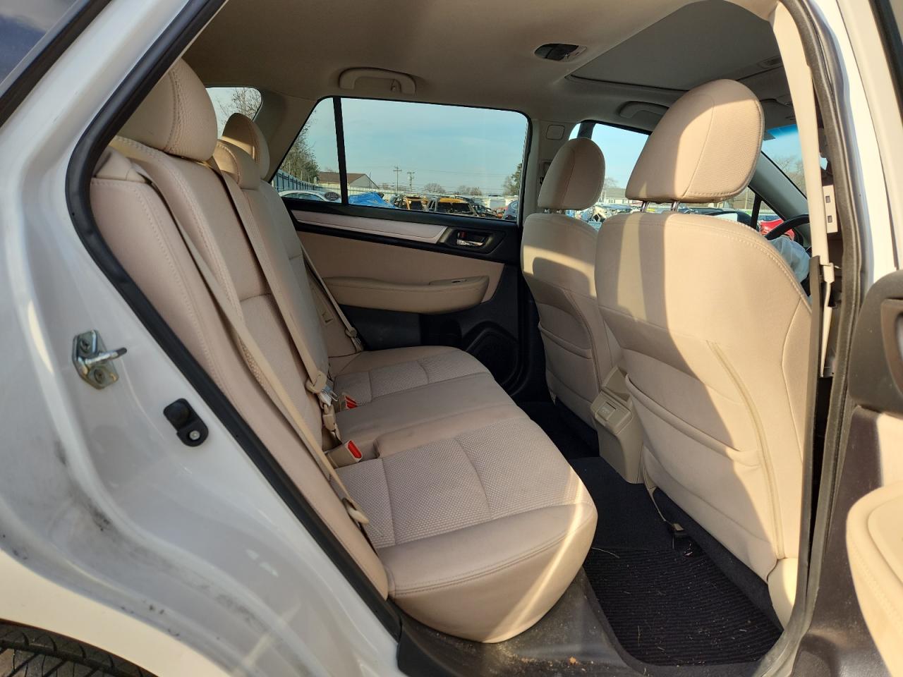 2018 Subaru Outback 2.5I Premium VIN: 4S4BSADC6J3223006 Lot: 93633045