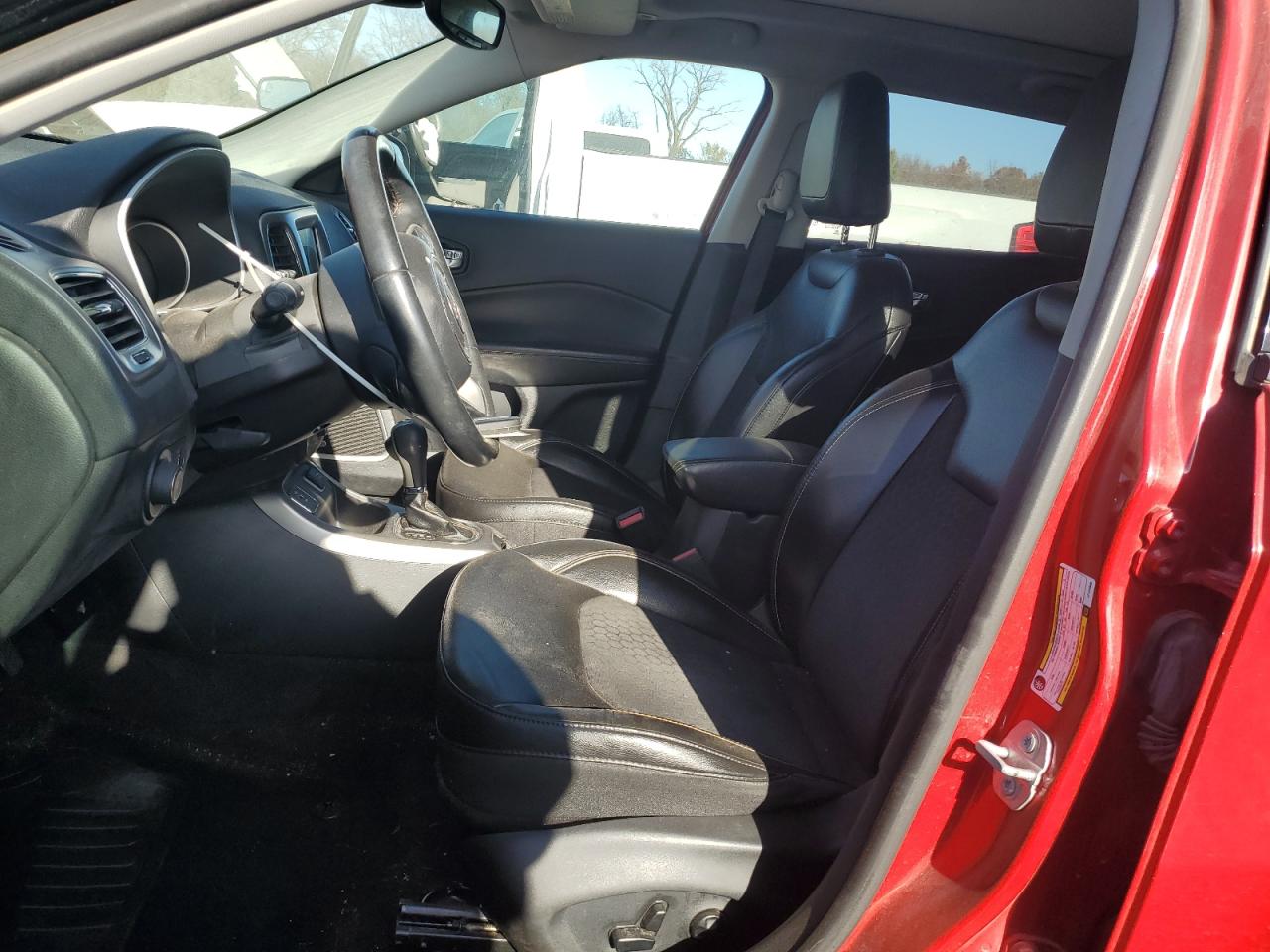 2018 Jeep Compass Latitude VIN: 3C4NJCBB3JT124948 Lot: 92127805