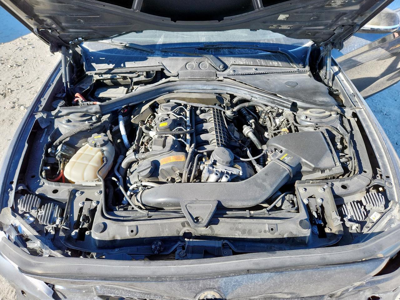 Фото: WBA1J7C5XEV253142