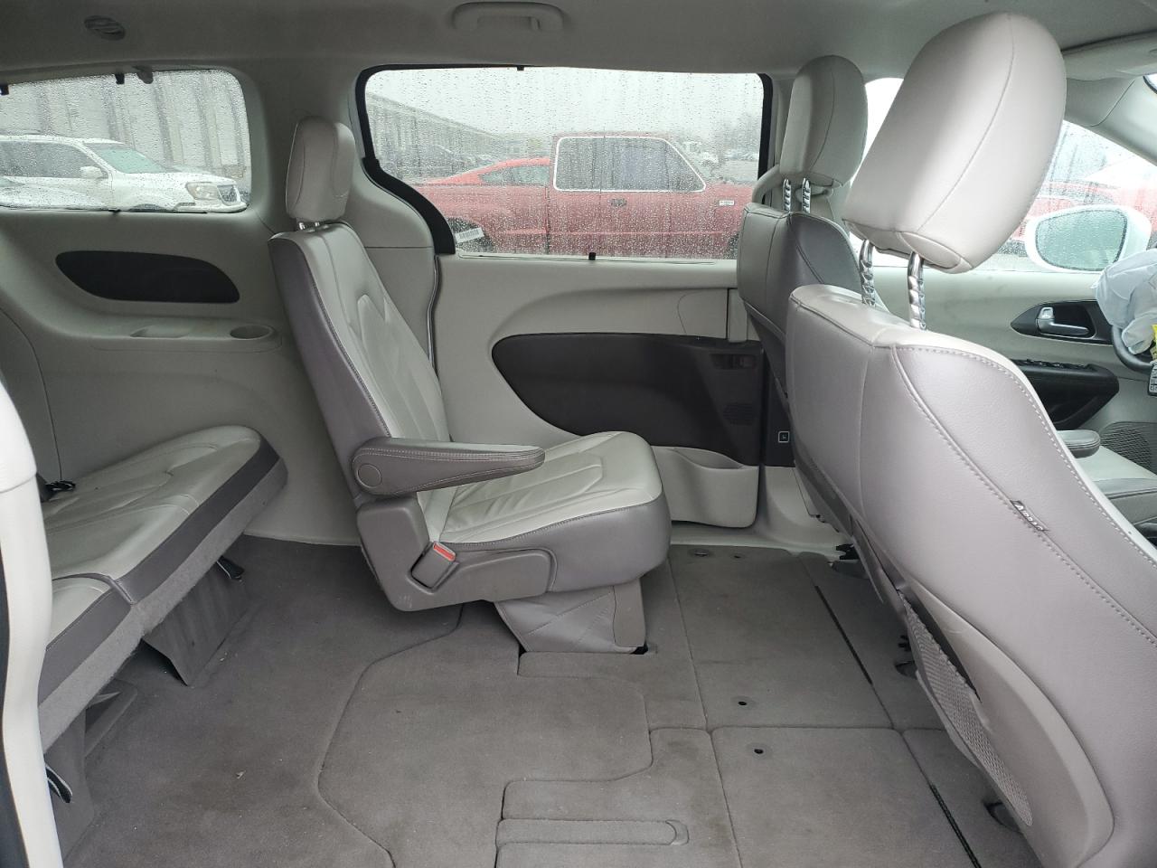 2017 Chrysler Pacifica Touring L VIN: 2C4RC1BG6HR702727 Lot: 92907825