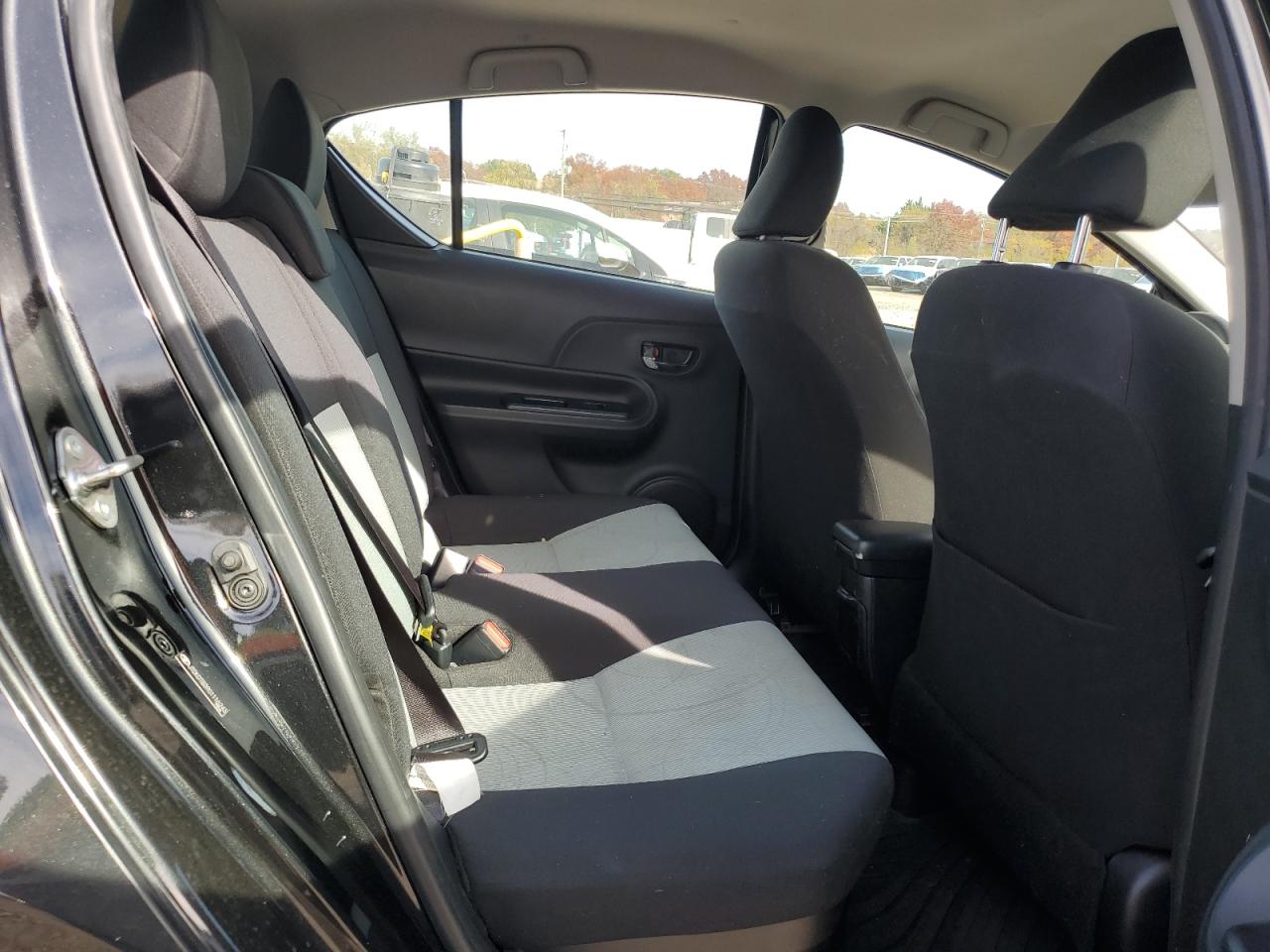 2016 Toyota Prius C VIN: JTDKDTB39G1116243 Lot: 91014235