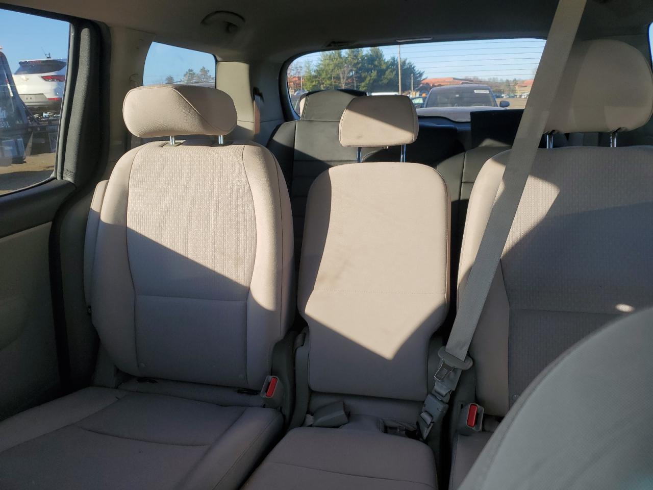 2016 Kia Sedona Lx VIN: KNDMB5C10G6127139 Lot: 93398585