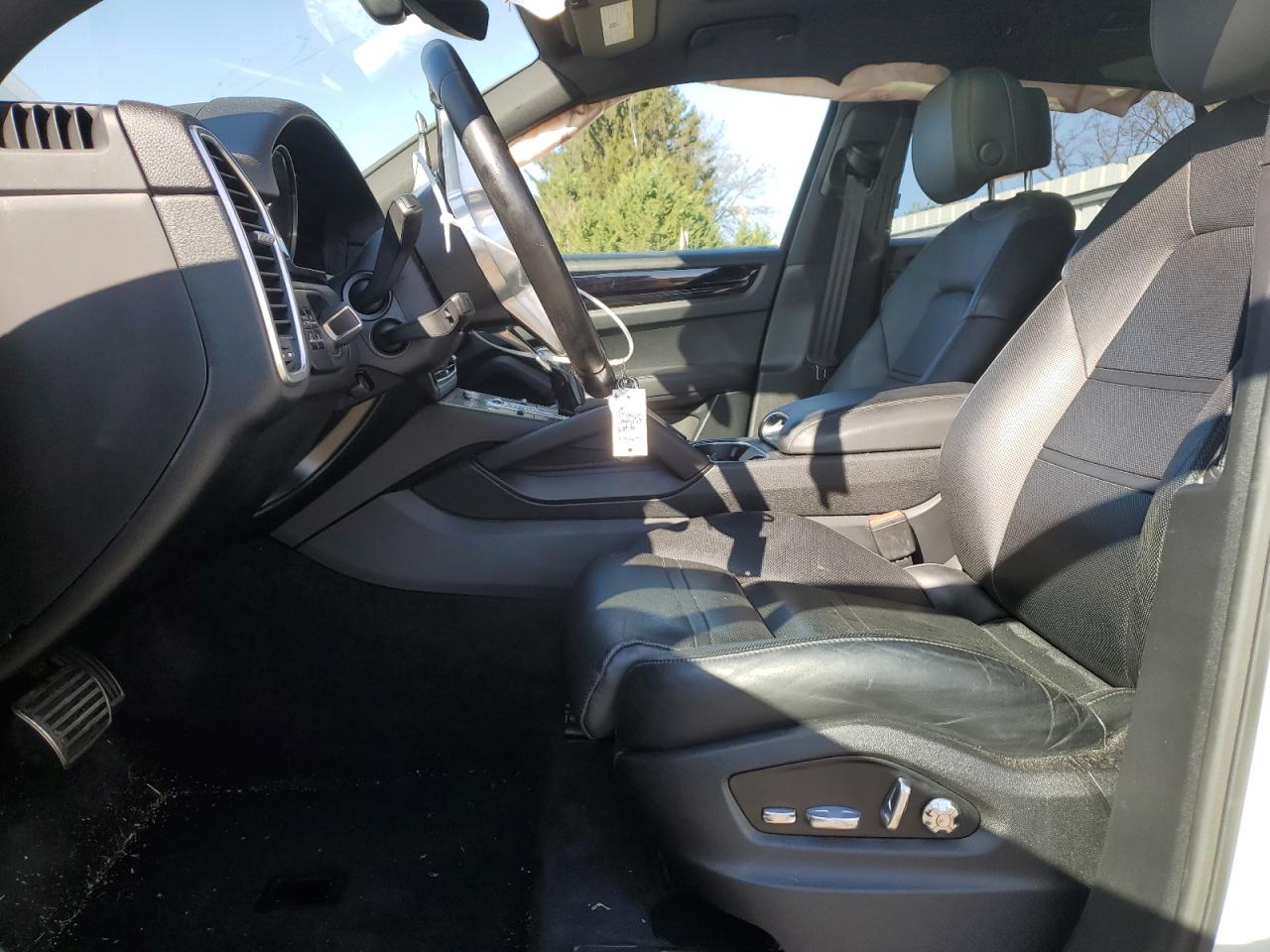 2019 Porsche Cayenne S VIN: WP1AB2AY2KDA63237 Lot: 92936895