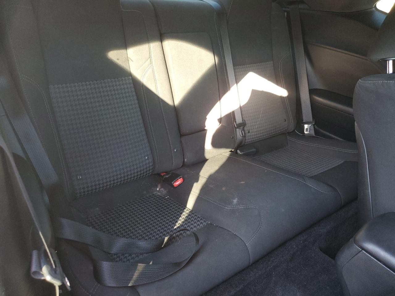 2018 Dodge Challenger Sxt VIN: 2C3CDZAG9JH317536 Lot: 92575635