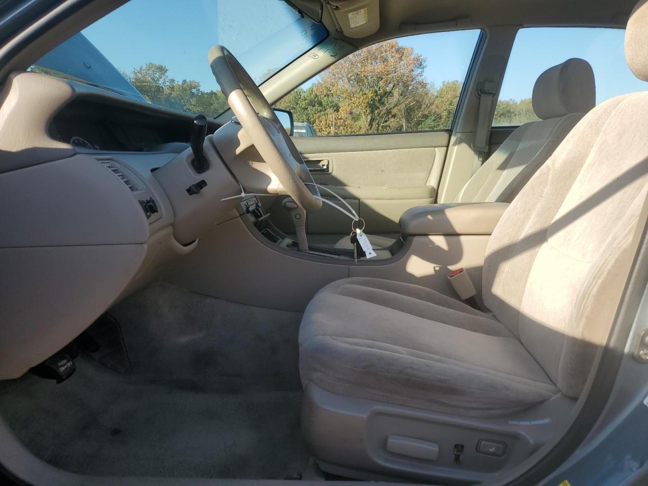 2000 Toyota Avalon Xl VIN: 4T1BF28B3YU041294 Lot: 92723065