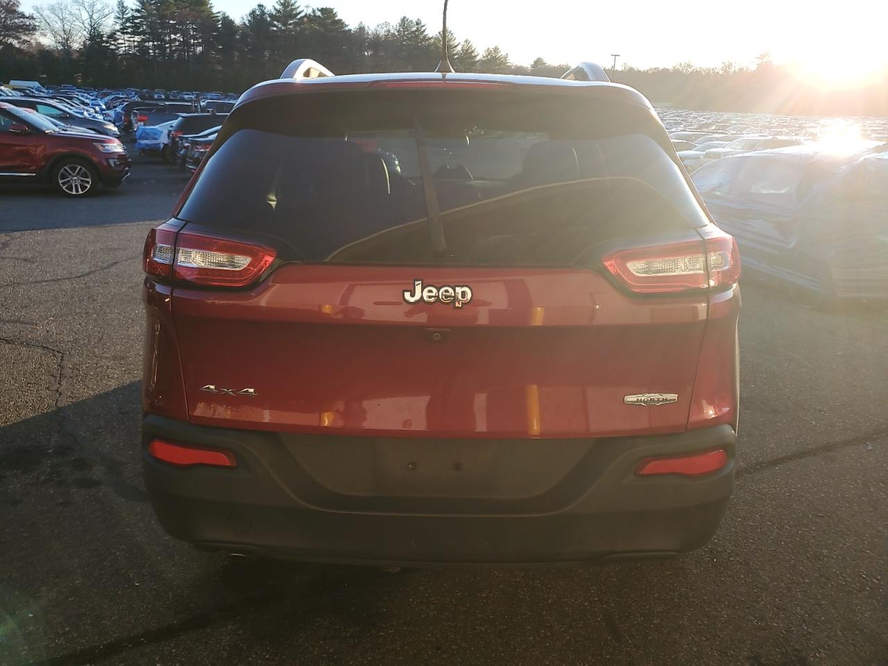 2017 Jeep Cherokee Latitude VIN: 1C4PJMCB5HW660298 Lot: 93682875