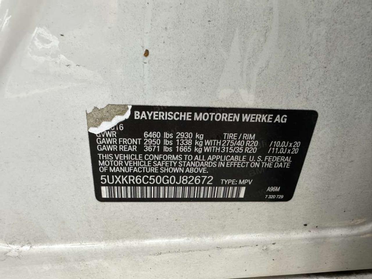 Фото: 5UXKR6C50G0J82672