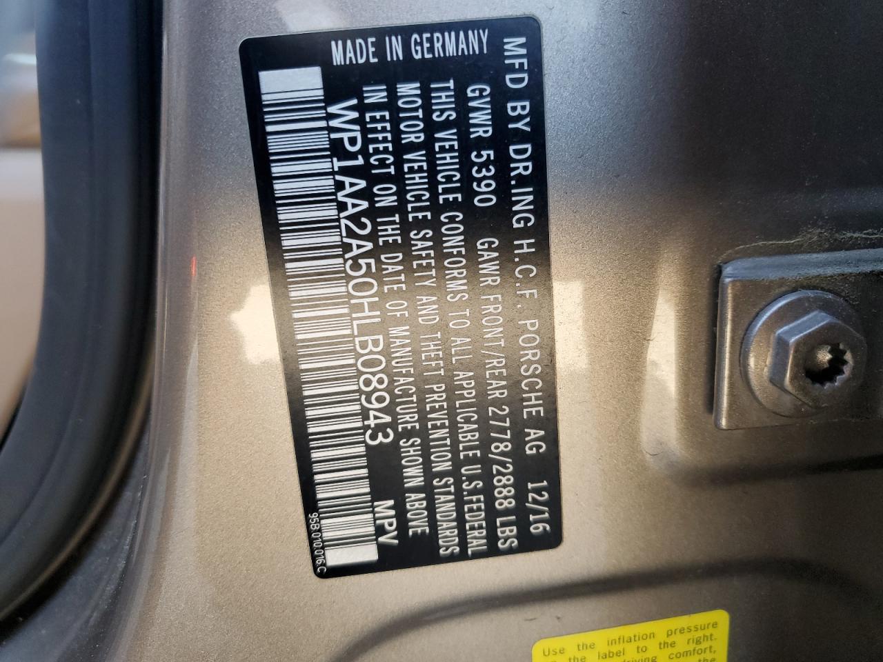 2017 Porsche Macan VIN: WP1AA2A50HLB08943 Lot: 92034355