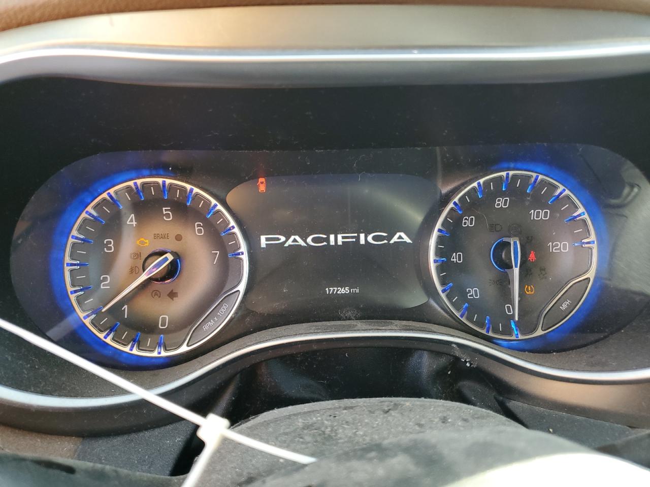 2017 Chrysler Pacifica Limited VIN: 2C4RC1GG2HR622463 Lot: 92048885