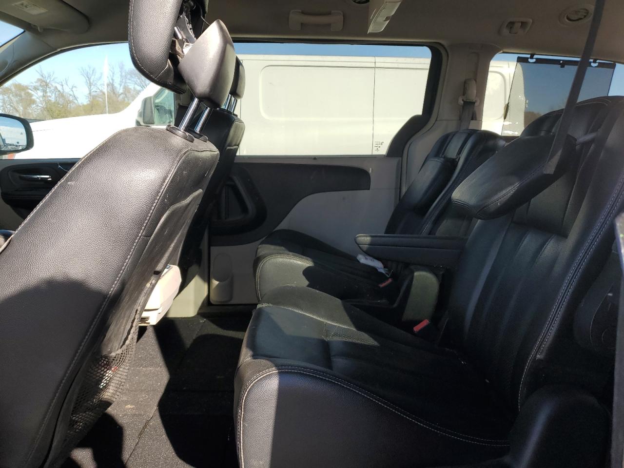 2015 Chrysler Town & Country Touring L VIN: 2C4RC1CG7FR742682 Lot: 91814525