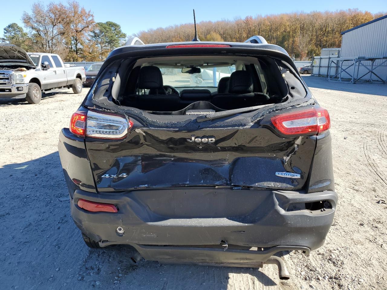 2015 Jeep Cherokee Latitude VIN: 1C4PJMCS4FW583520 Lot: 92861095