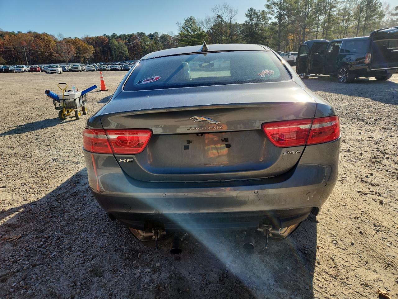 2019 Jaguar Xe Premium VIN: SAJAD4FX4KCP49424 Lot: 92873405