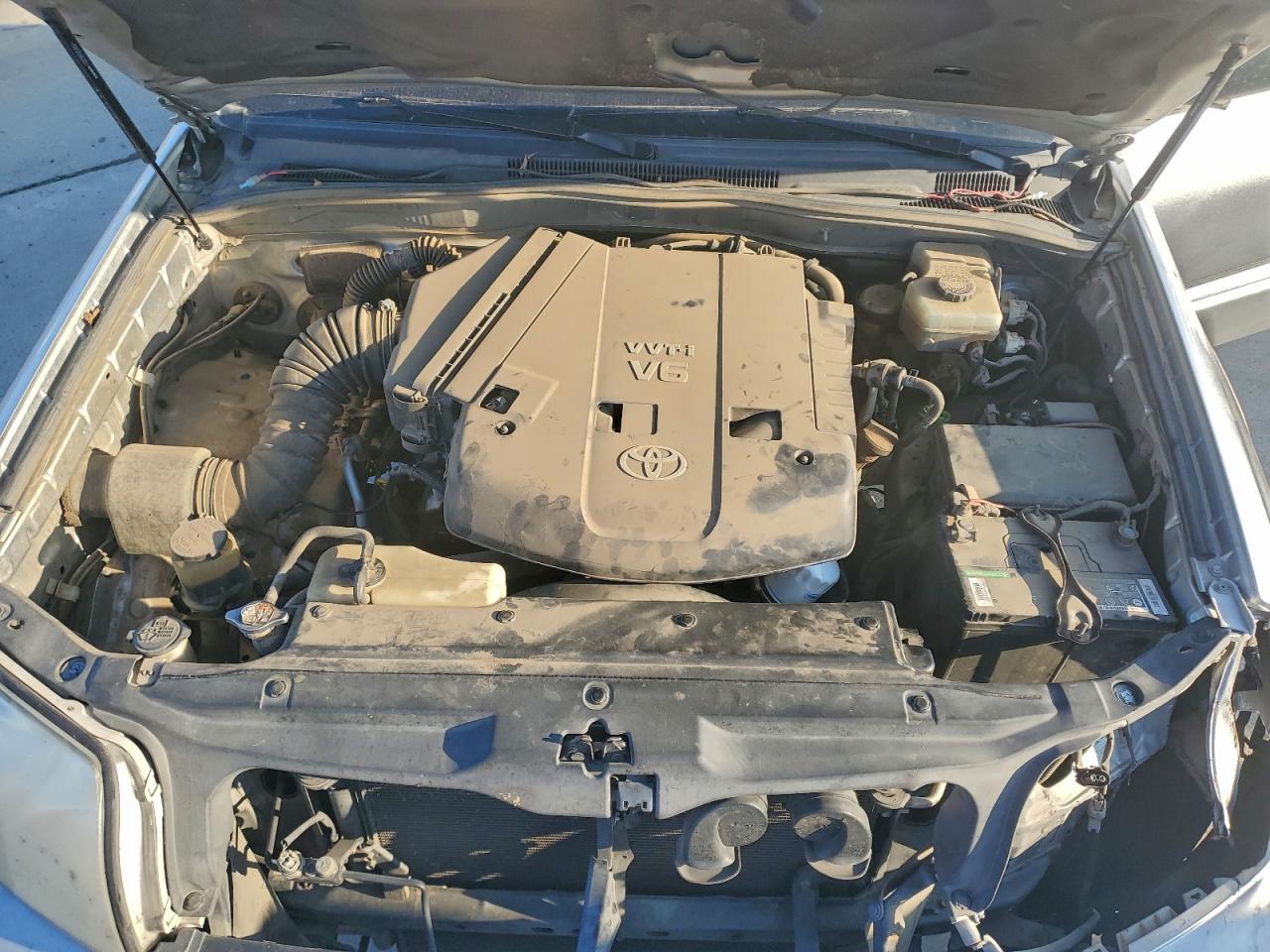 2004 Toyota 4Runner Sr5 VIN: JTEBU14R540027899 Lot: 94100035